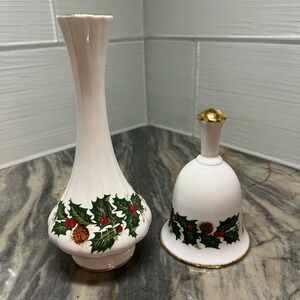 Christmas Queens Yuletide Holly Flower Bud Vase 7'' and bell Rosina China
